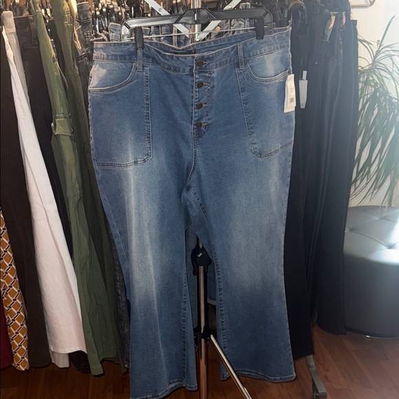 Women's Blue Jeans - Picture 1 of 5